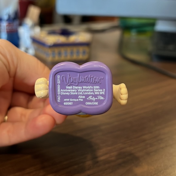 Vinylmation Disney World 50th Collection Alice - Picture 5 of 5